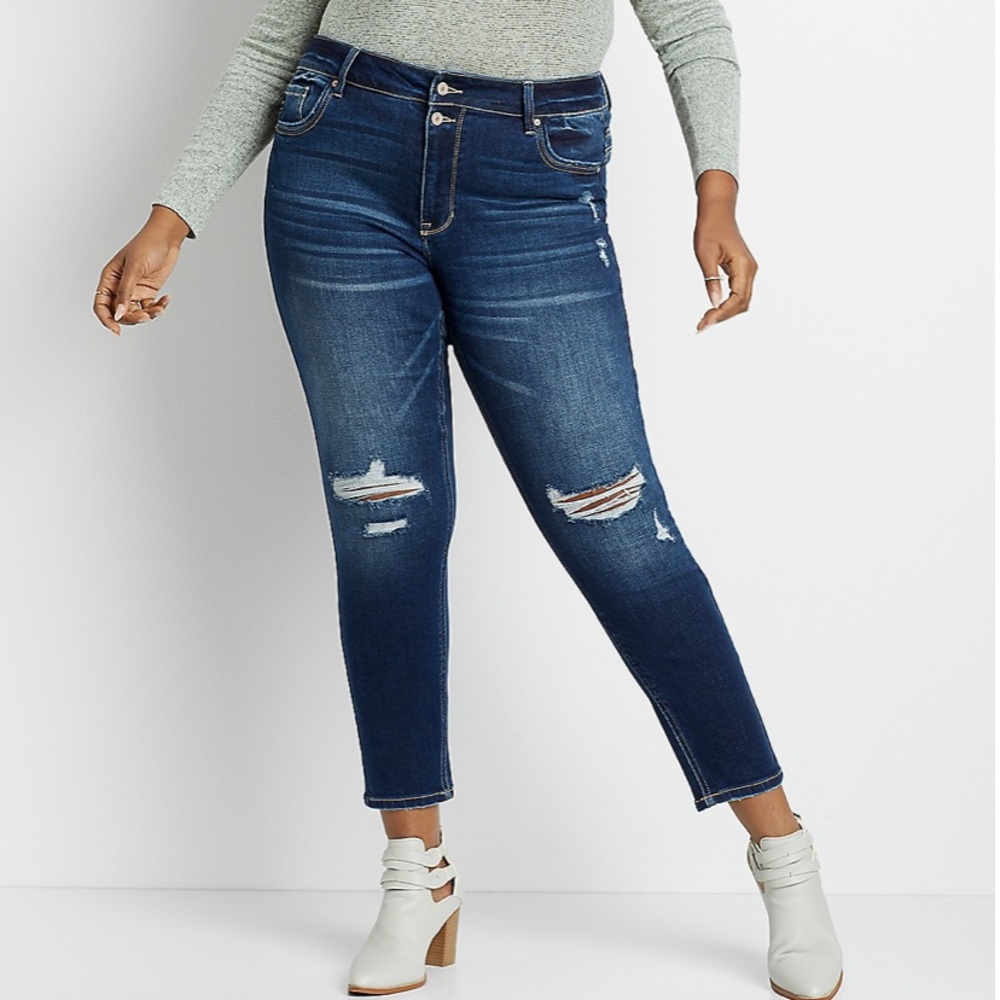 KanCan plus size 16 High Rise Dark Destructed Skinny Jean. Gentle use